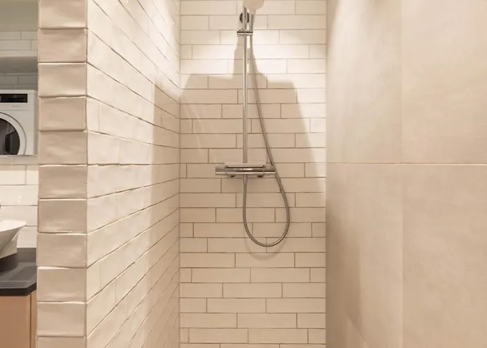 With Three Bedrooms In The Middle Of Bergen!