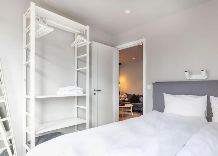 With Three Bedrooms In The Middle Of Bergen! Leilighet Bergen