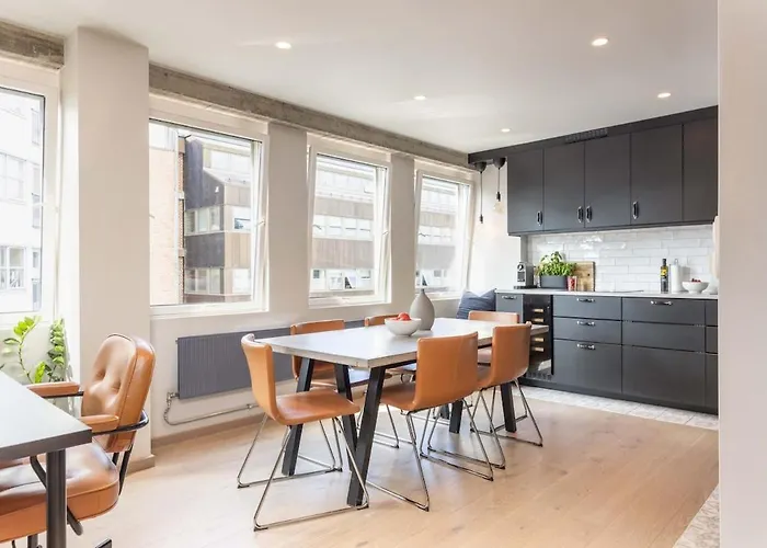 With Three Bedrooms In The Middle Of Bergen! Daire Bergen